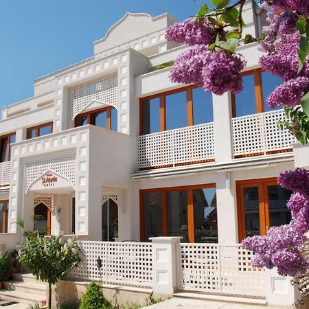 Amira Boutique Hotel Heviz Wellness & Spa Exterior photo